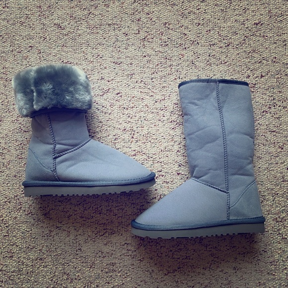 grey ugg boots size 5
